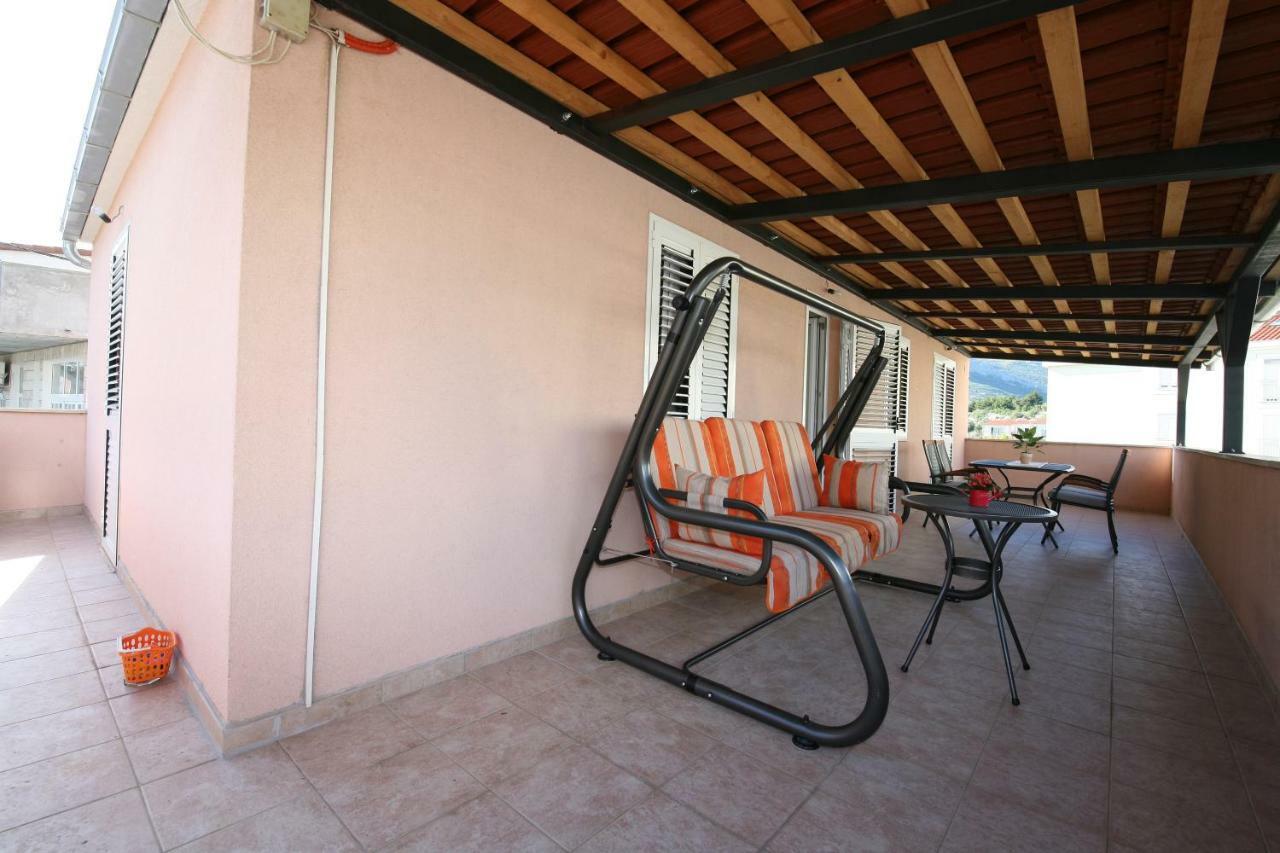 Apartman Mirica Solin Exteriör bild